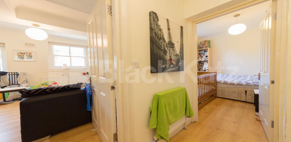 			2 Bedroom, 1 bath, 1 reception Flat			 Beatrice Road, FINSBURY PARK-STROUD GREEN